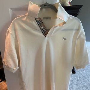 Men’s Burberry polo size Medium